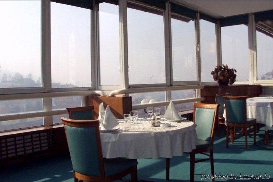 Hotel Saraj SJJ Restaurante foto